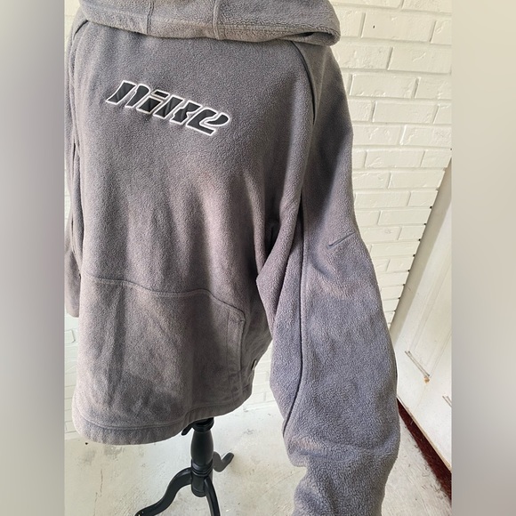 Vintage Gray Fleece Nike Sweatshirt - Picture 2 of 2